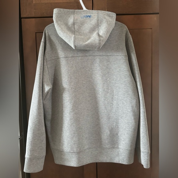 3 for $30. AE hoodie - Picture 2 of 5